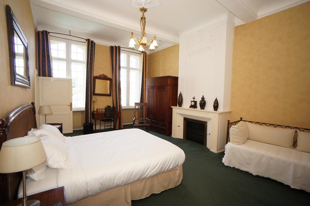 Hotel Les Trois Lys Condom Zimmer foto